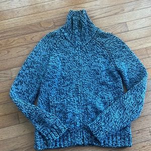 Women’s full zip heavy sweater